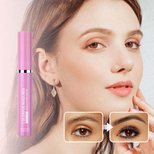 Lang anhaltende und farbenfrohe Wimperntusche