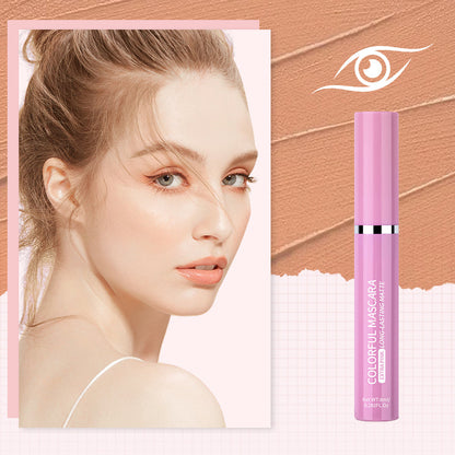 Lang anhaltende und farbenfrohe Wimperntusche