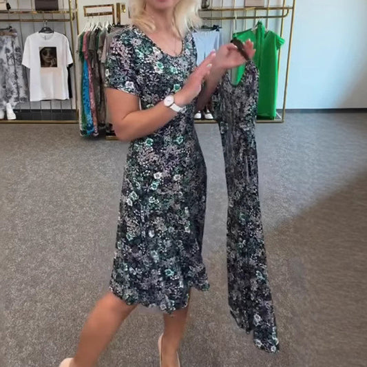 Lässiges Damenkleid mit U-Ausschnitt und Blumenmuster