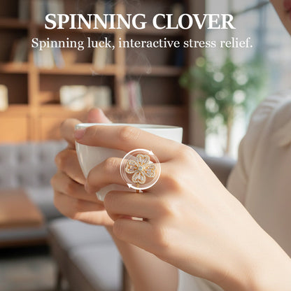 Glücksring mit drehendem vierblättrigem Kleeblatt