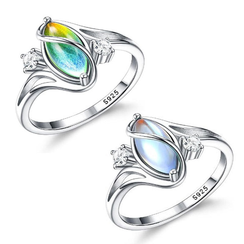 Geometrischer Ovalring mit Zirkonia-Akzenten