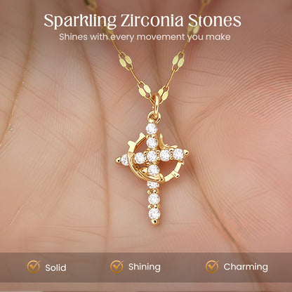 Zarte Blütenkette mit Initial-Anhänger