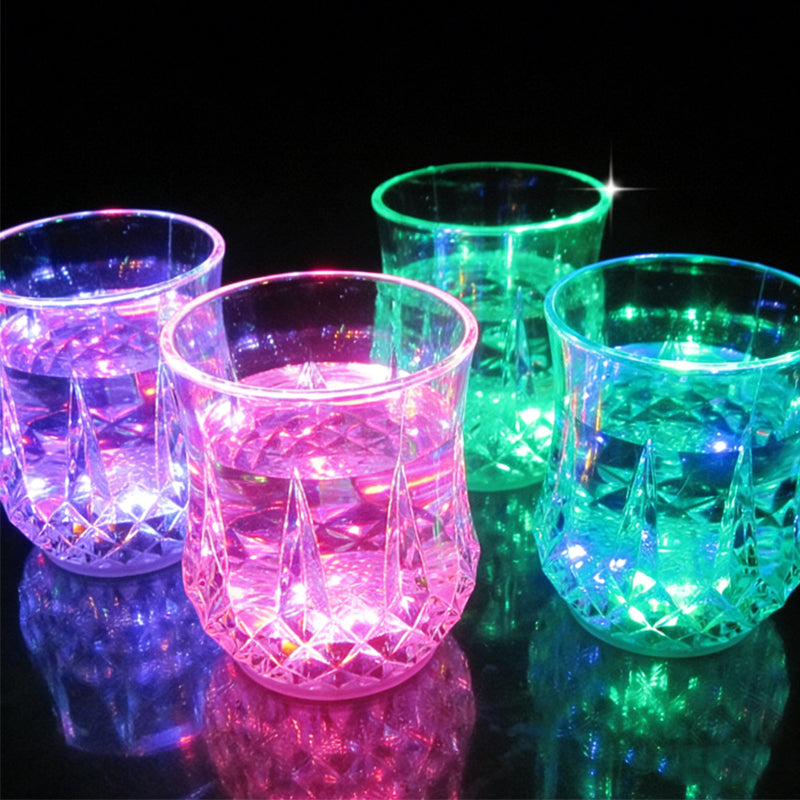 💐 50% RABATT! Lichtbecher mit Flüssigkeitsaktivierung – Perfekt für Partys & Festivals 🎉✨