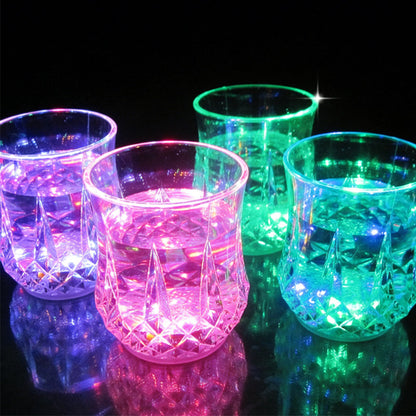 💐 50% RABATT! Lichtbecher mit Flüssigkeitsaktivierung – Perfekt für Partys & Festivals 🎉✨