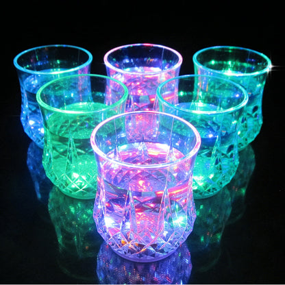 💐 50% RABATT! Lichtbecher mit Flüssigkeitsaktivierung – Perfekt für Partys & Festivals 🎉✨