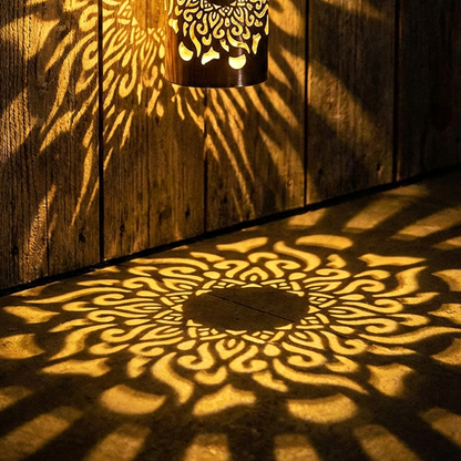 ☀️ Solar-Mandalaleuchte für Garten & Terrasse – 2-in-1 Bodenlampe & Wandleuchte – Ornamentale Lichtdeko mit Vintage-Effekt – Rostfrei & Langlebig