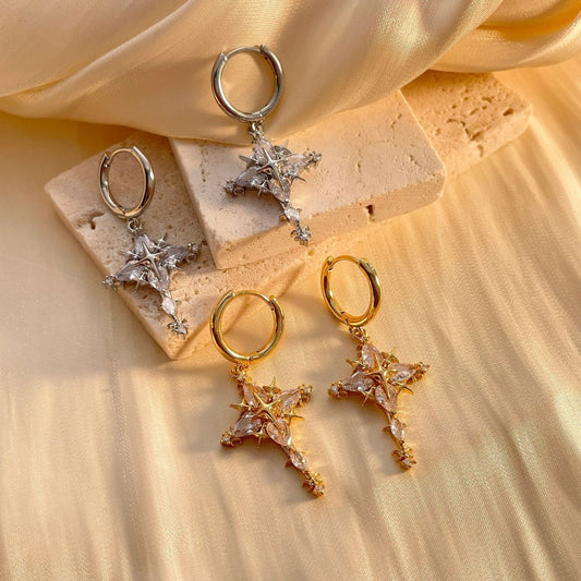 Funkelnde Kreuz-Anhänger-Ohrringe & Halskette