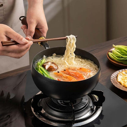 📢📢50 % Rabatt!! ⏰Alteisen Wok – Robuster Gusseisenbräter mit Deckel für Braten & Kochen👩‍🍳🍲