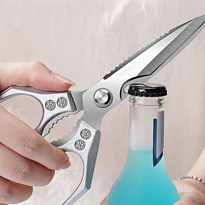 ✂️ Multifunktionale Küchenschere – Edelstahl, scharfe Klingen, ergonomische Griffe.