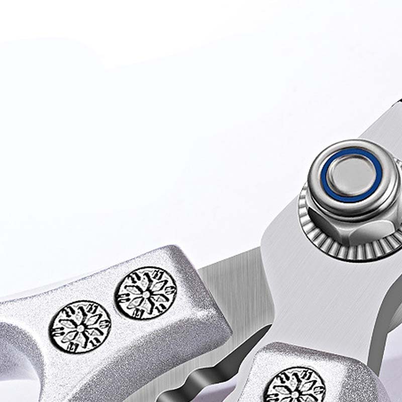 ✂️ Multifunktionale Küchenschere – Edelstahl, scharfe Klingen, ergonomische Griffe.