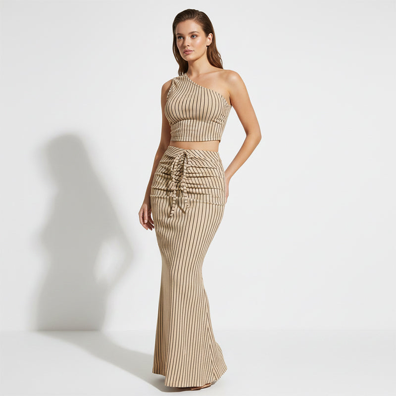 Elegantes, asymmetrisches Crop-Top und Rock-Set mit hoher Taille