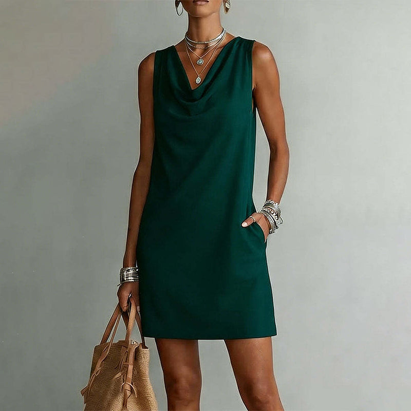 📢📢50% RABATT!! ⏰ Elegantes Slim-Fit-Kleid mit Wasserfallausschnitt – Ärmellos, Seitentaschen, Vielseitig ✨