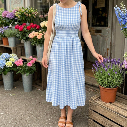 👗 Retro-Maxikleid in Karo-Optik – mit Smok-Oberteil & verstellbaren Trägern, bequem & elegant für Alltag, Strand & Sommer 🌸☀️