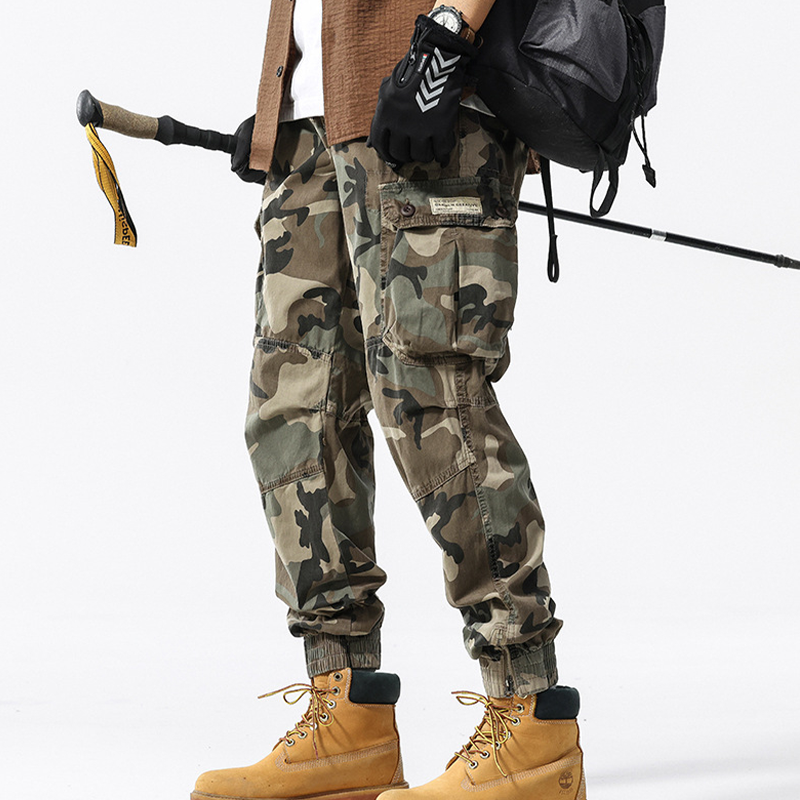 Herren-Camouflage-Cargo-Hose mit Bündchen und lässigem Schnitt
