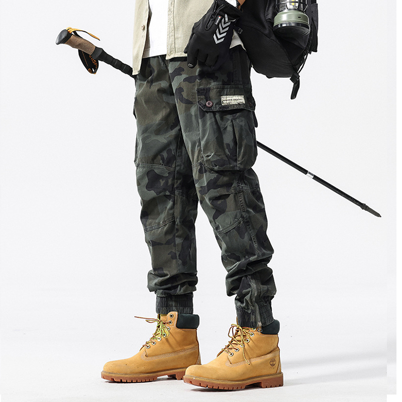 Herren-Camouflage-Cargo-Hose mit Bündchen und lässigem Schnitt