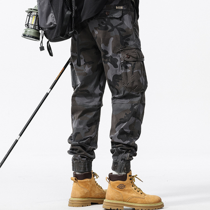 Herren-Camouflage-Cargo-Hose mit Bündchen und lässigem Schnitt