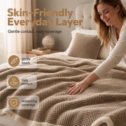 🛋️ Doppellagig verdickte Softdecke – kuschelige Tagesdecke für Sofa, Bett und unterwegs, extra warm mit edlem Fall und modernem Look ❄️➡️🔥