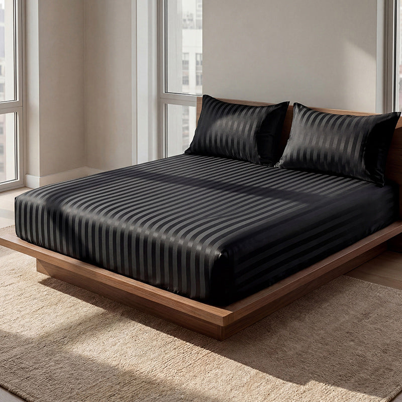 Seidig glänzendes gestreiftes Satin-Spannbettlaken-Set