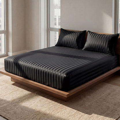 Seidig glänzendes gestreiftes Satin-Spannbettlaken-Set