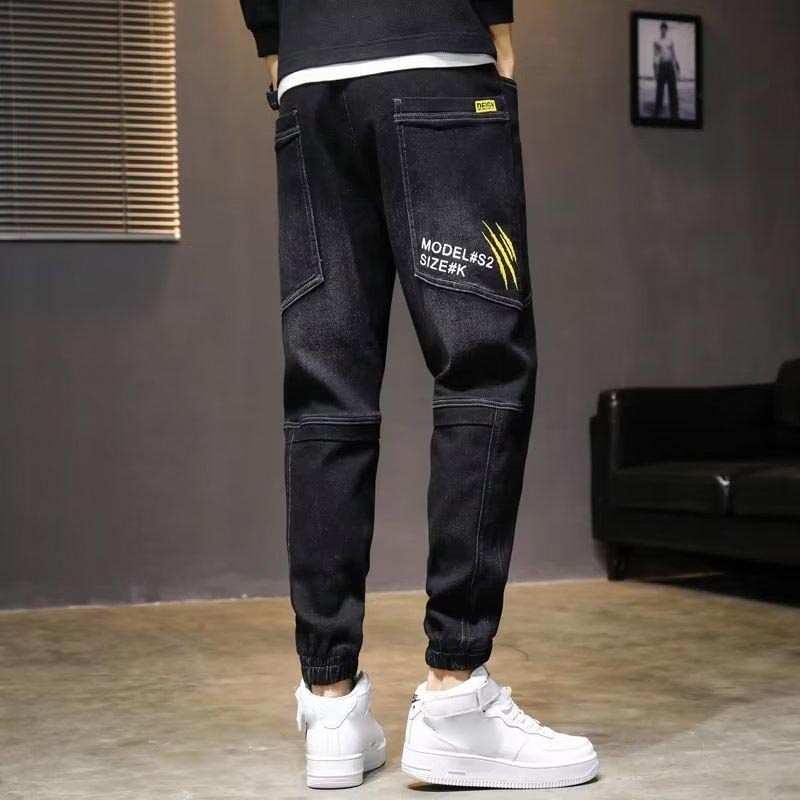 Herren -Freiwanderungsjeans mit großen Taschen